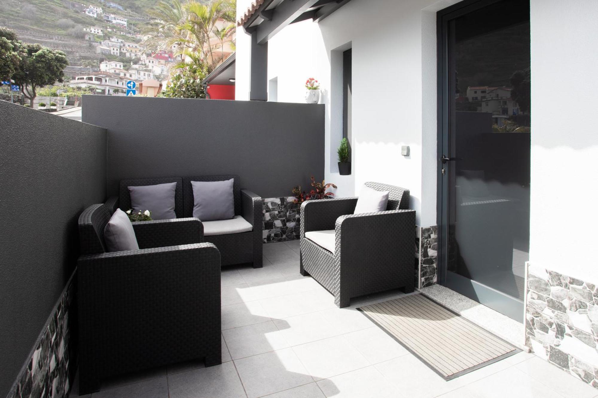 Village Center Two Bedroom Apartment Porto Moniz Esterno foto